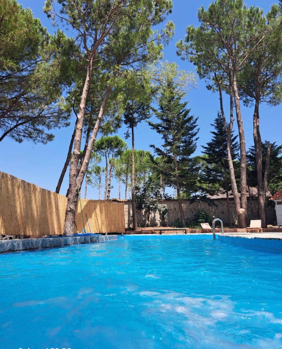 Kriva Resort 엘바산 외부 사진